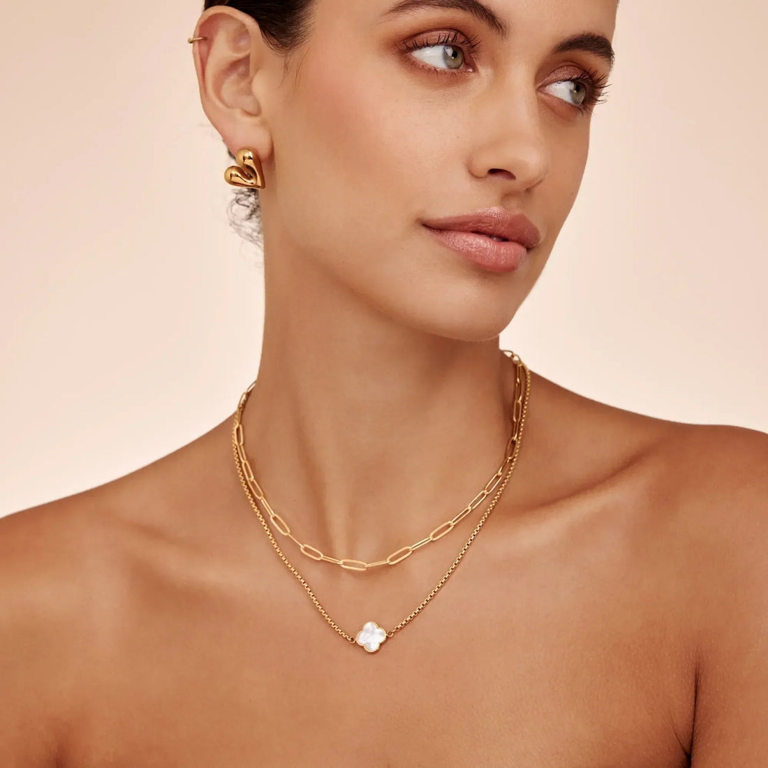 Clover Necklace with Pearl